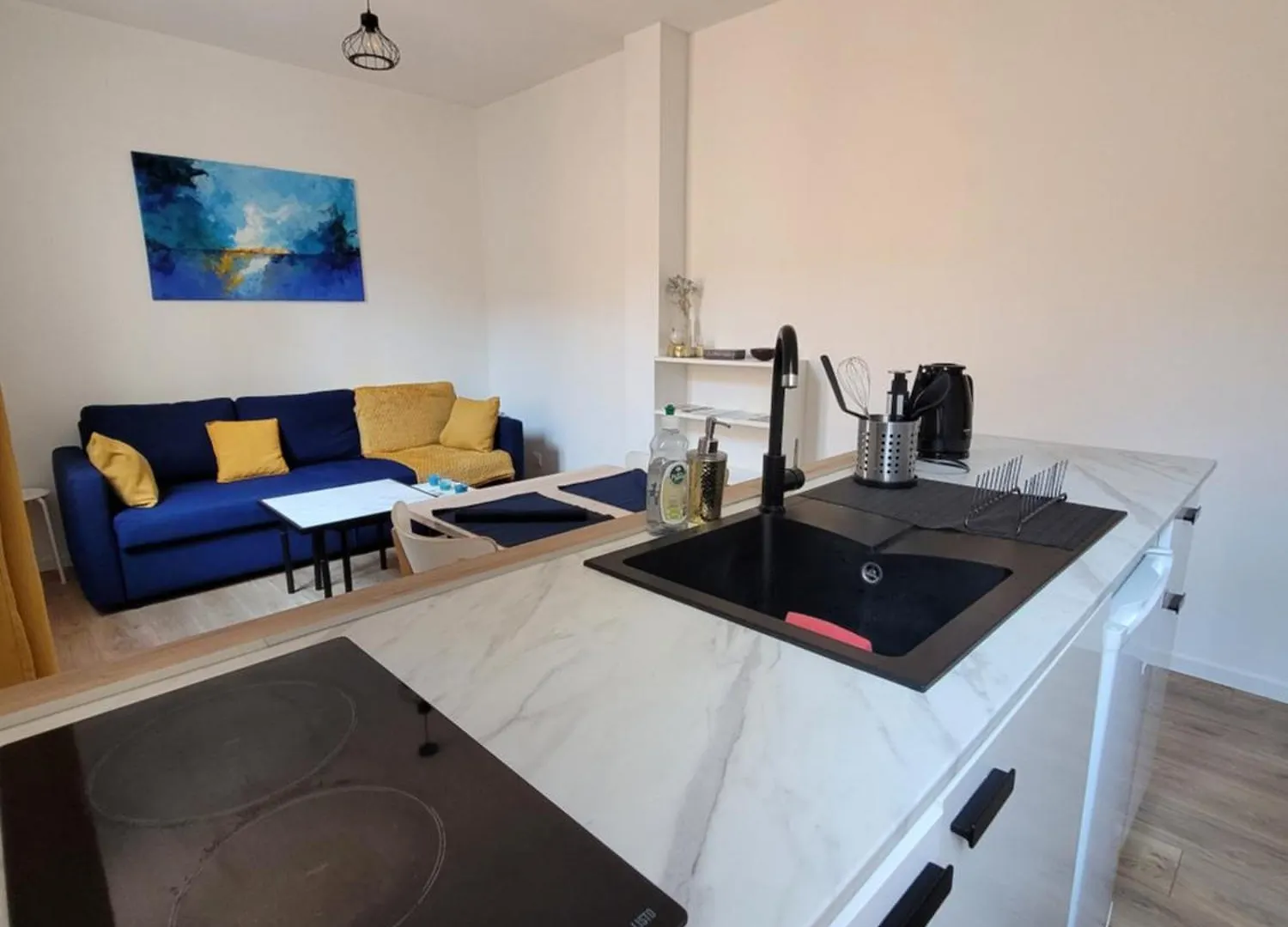 Appartement T2 Bleu Mer - Centre Ville, Plage Et Gare Vallauris